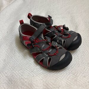Kids Keen Red and Grey hiking sandals,